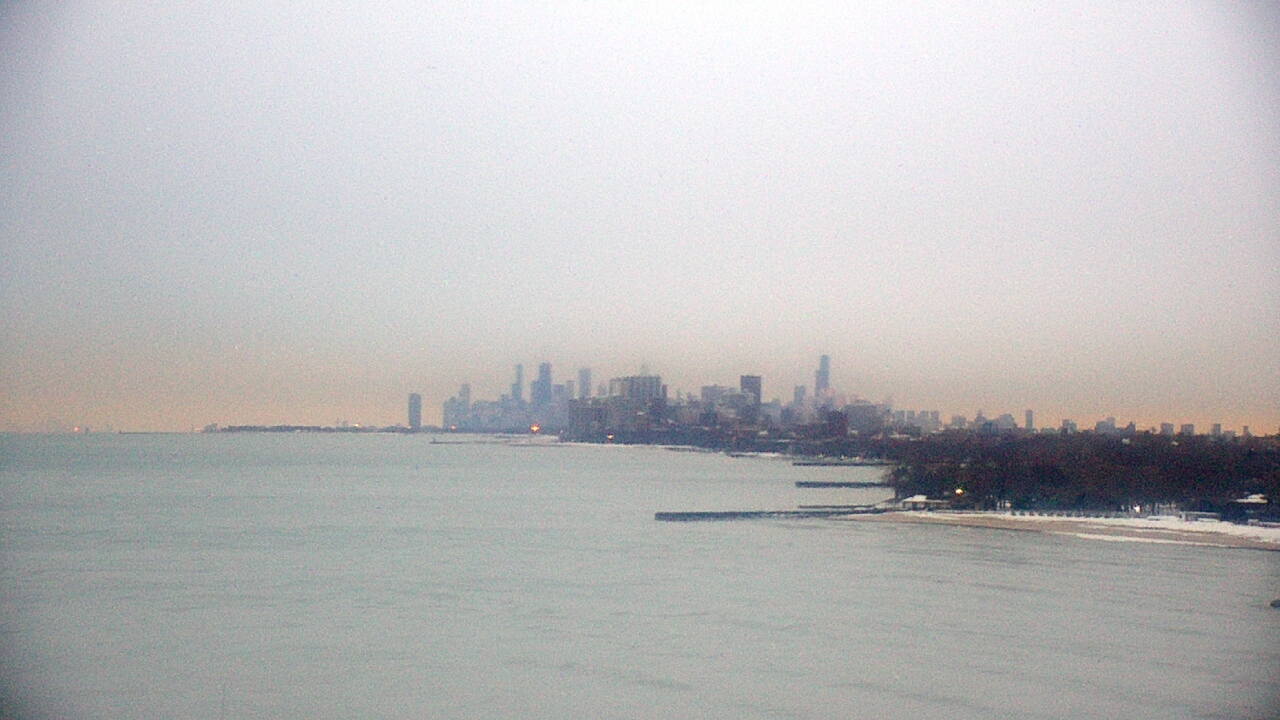 Thumbnail for current weather camera view from Northwestern University in Evanston, Illinois