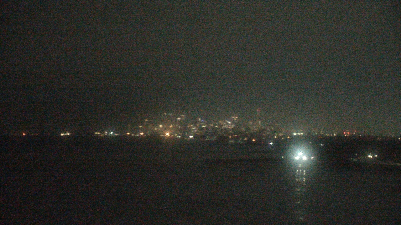 Thumbnail for current weather camera view from Northwestern University in Evanston, Illinois