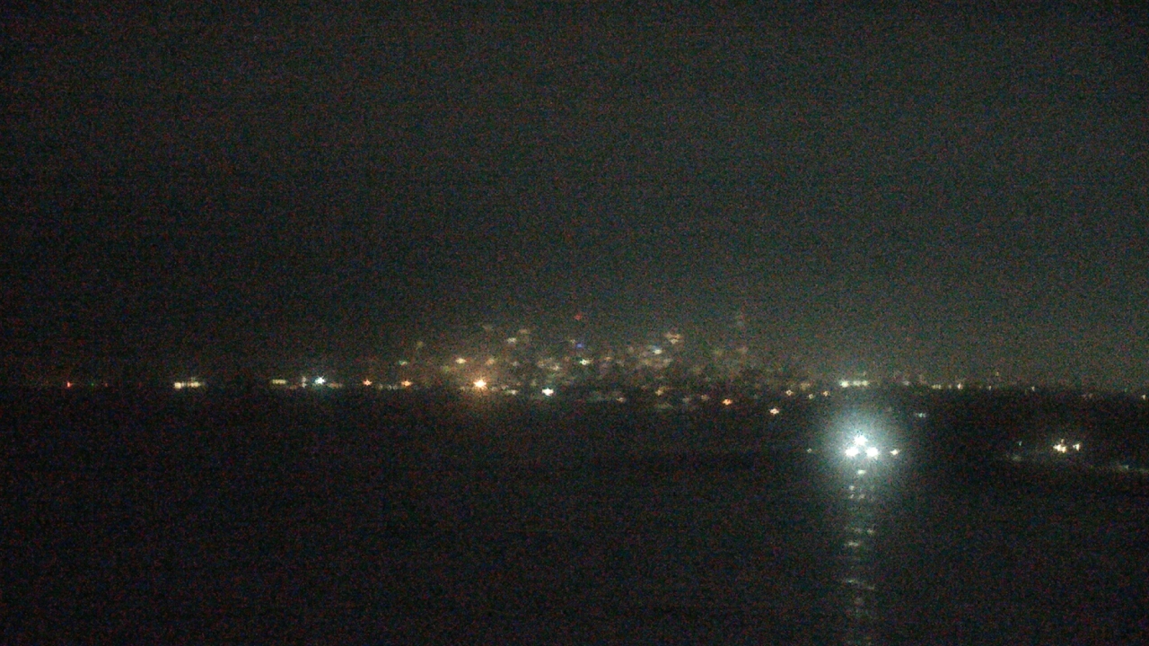 Thumbnail for current weather camera view from Northwestern University in Evanston, Illinois