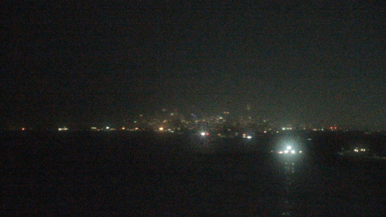 Thumbnail for current weather camera view from Northwestern University in Evanston, Illinois