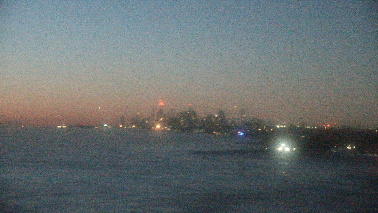 Thumbnail for current weather camera view from Northwestern University in Evanston, Illinois