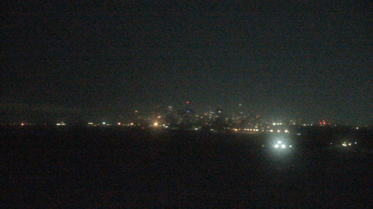 Thumbnail for current weather camera view from Northwestern University in Evanston, Illinois