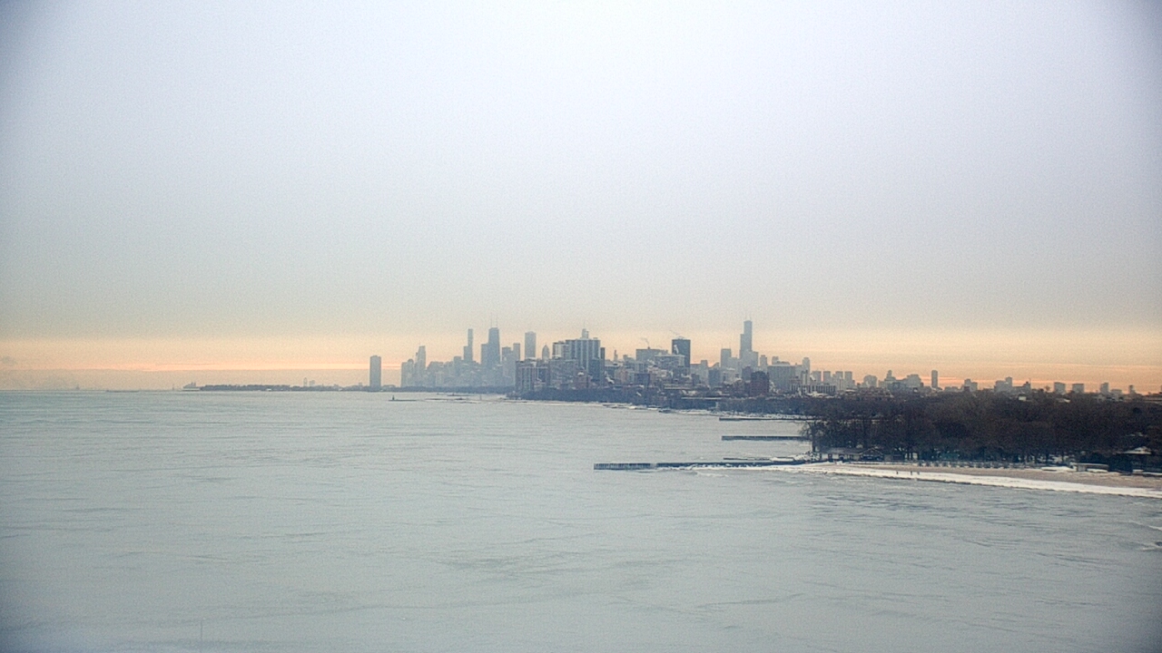 Thumbnail for current weather camera view from Northwestern University in Evanston, Illinois