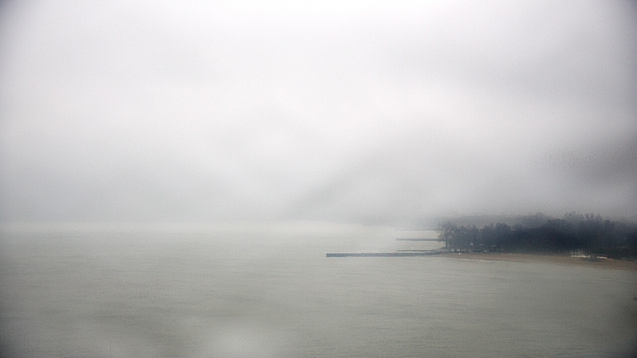 Thumbnail for current weather camera view from Northwestern University in Evanston, Illinois