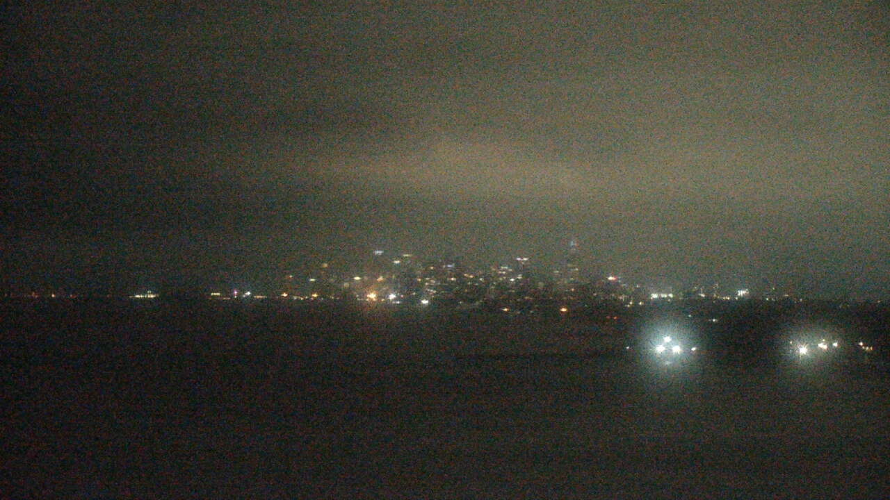 Thumbnail for current weather camera view from Northwestern University in Evanston, Illinois