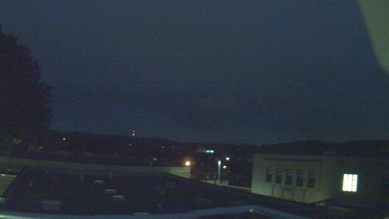 Thumbnail for current weather camera view from Roy A Hunt Elementary School in Arnold, Pennsylvania