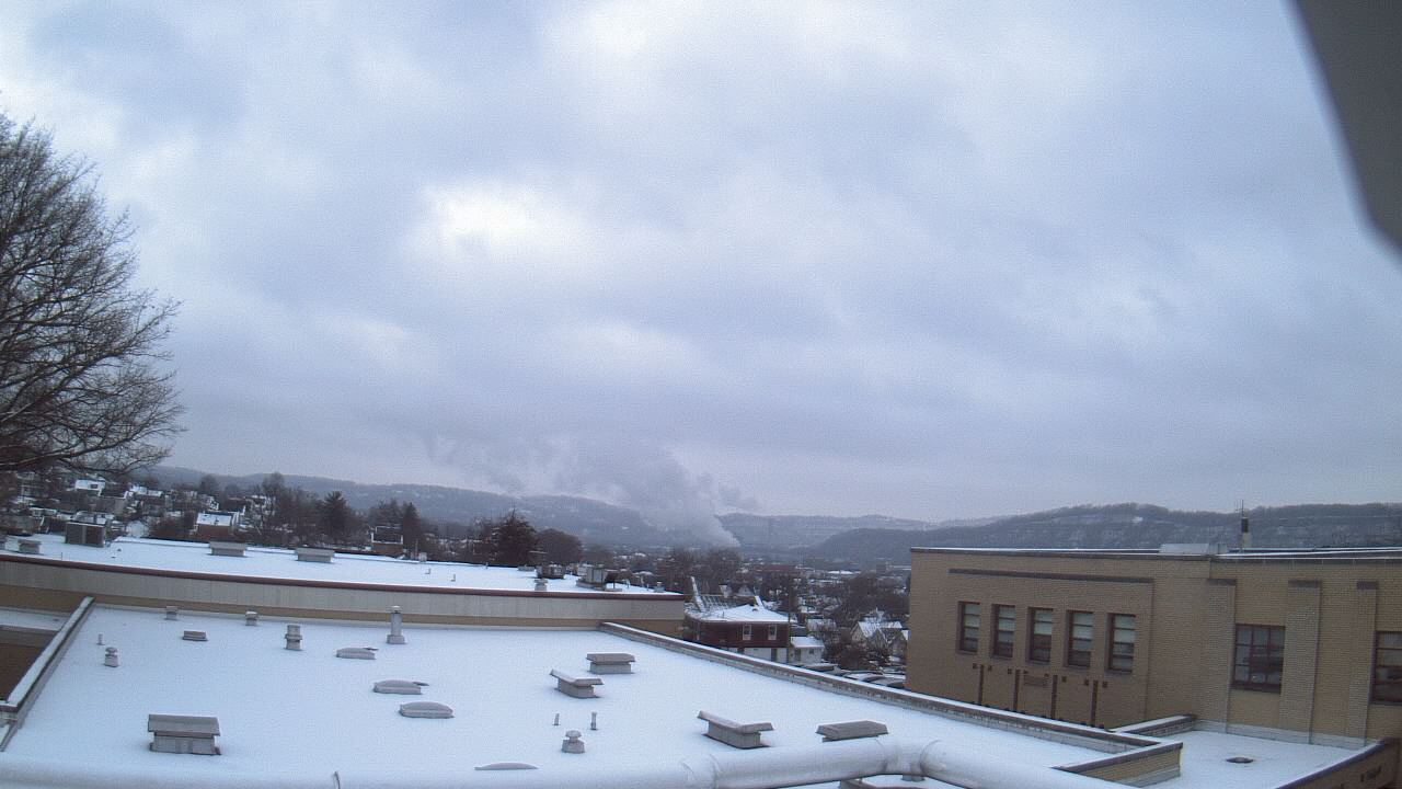 Thumbnail for current weather camera view from Roy A Hunt Elementary School in Arnold, Pennsylvania