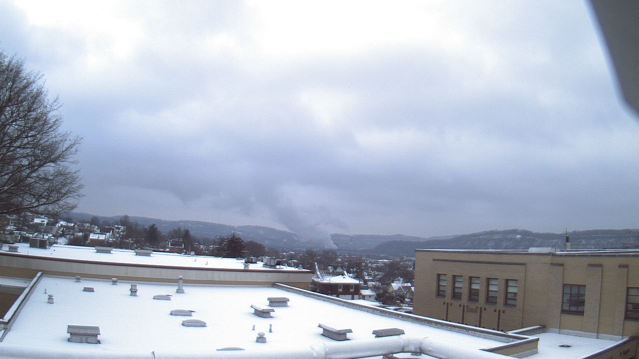 Thumbnail for current weather camera view from Roy A Hunt Elementary School in Arnold, Pennsylvania