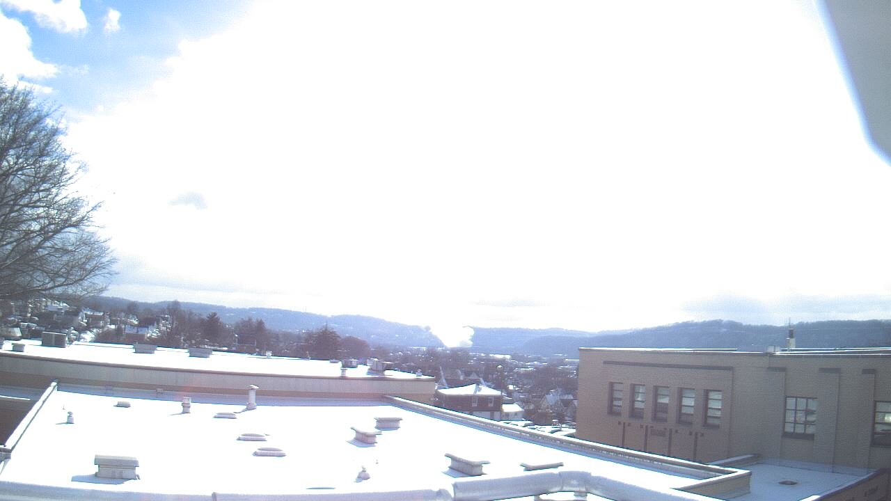 Thumbnail for current weather camera view from Roy A Hunt Elementary School in Arnold, Pennsylvania