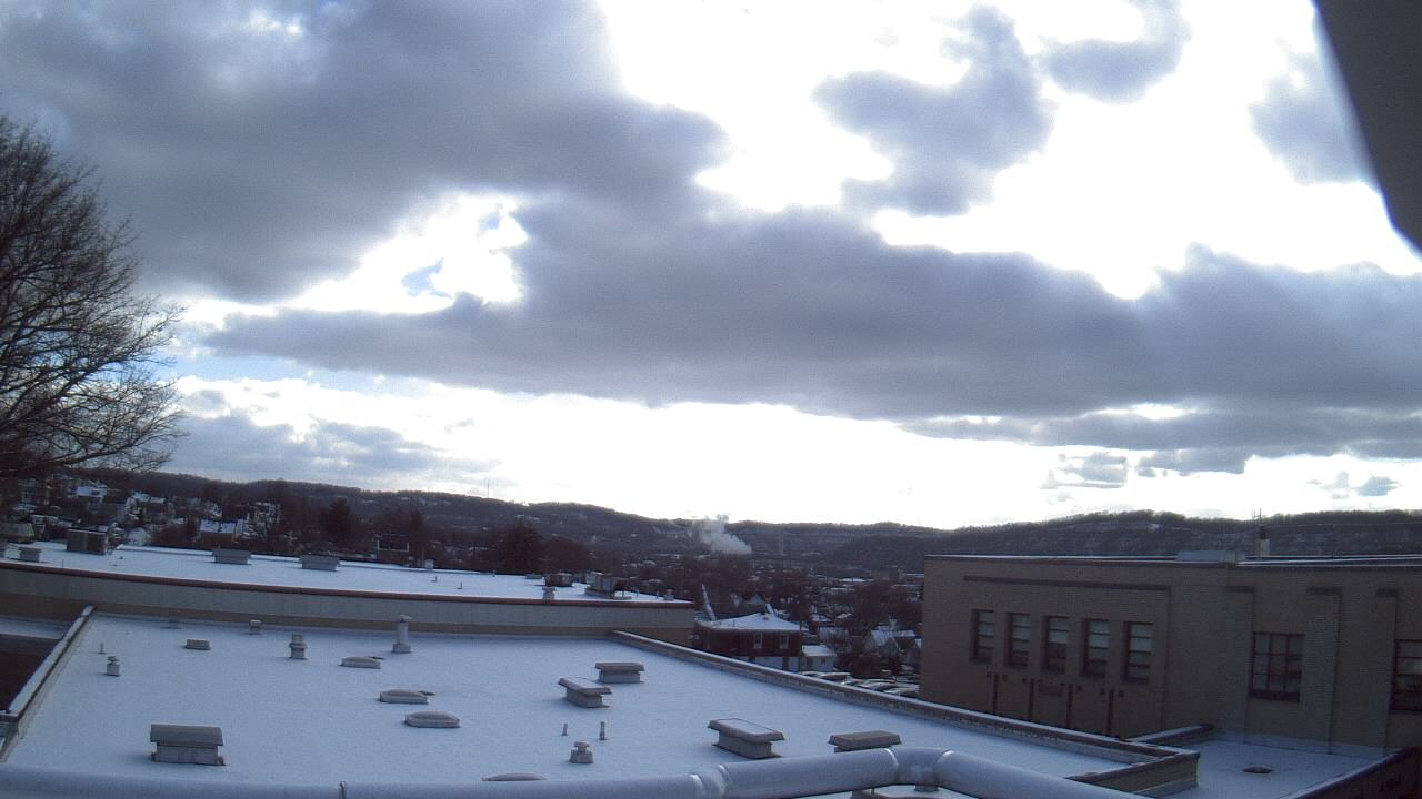 Thumbnail for current weather camera view from Roy A Hunt Elementary School in Arnold, Pennsylvania