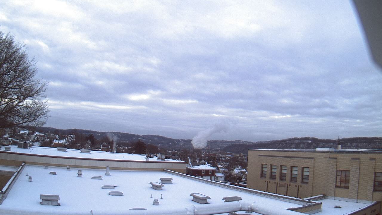 Thumbnail for current weather camera view from Roy A Hunt Elementary School in Arnold, Pennsylvania