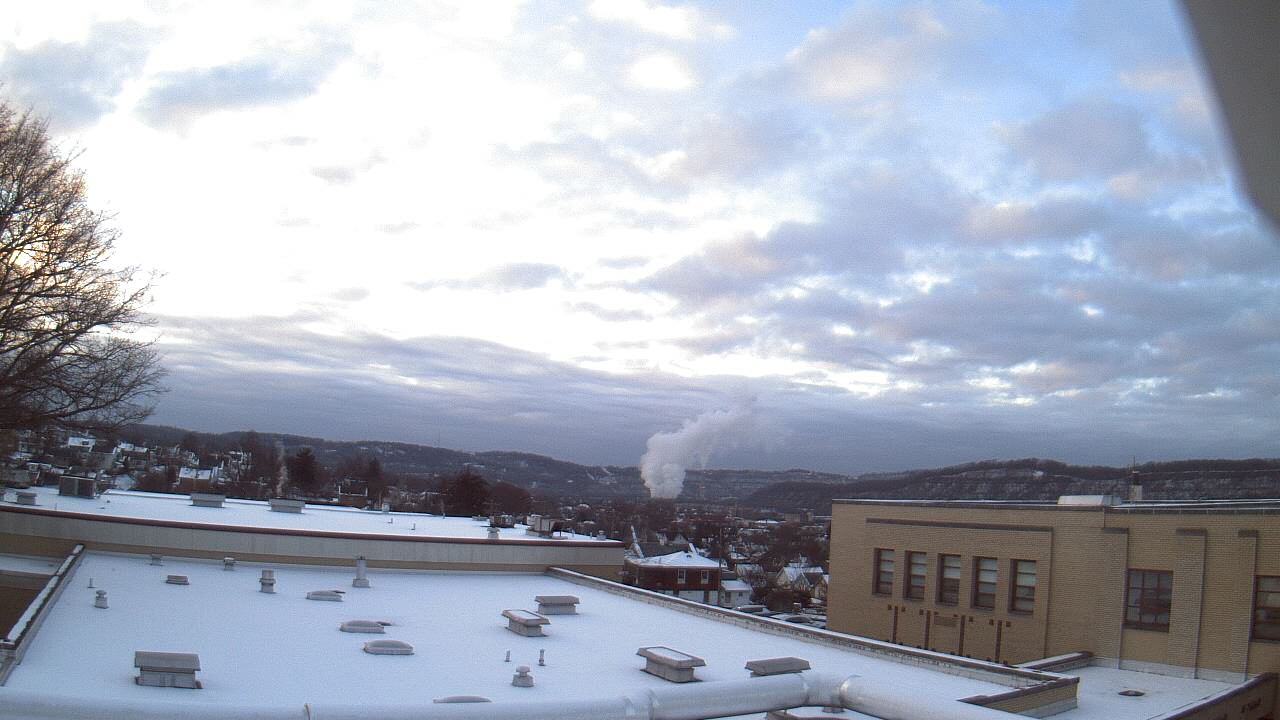 Thumbnail for current weather camera view from Roy A Hunt Elementary School in Arnold, Pennsylvania