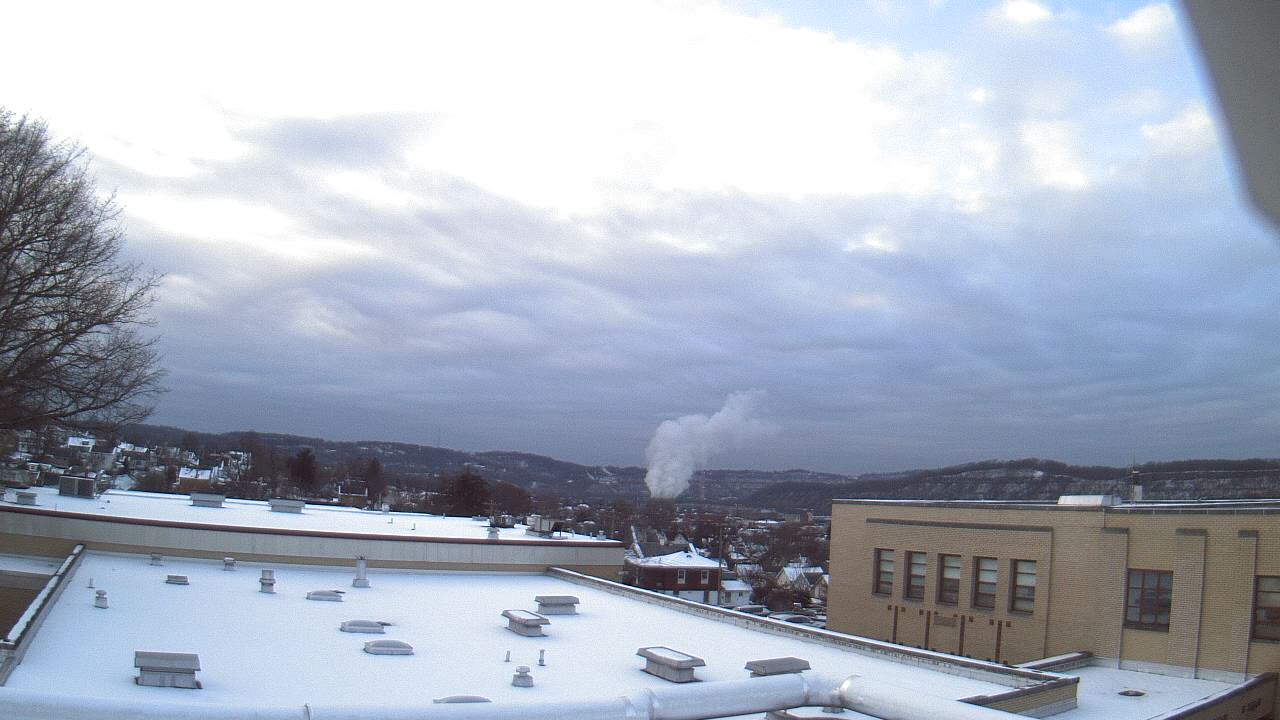 Thumbnail for current weather camera view from Roy A Hunt Elementary School in Arnold, Pennsylvania