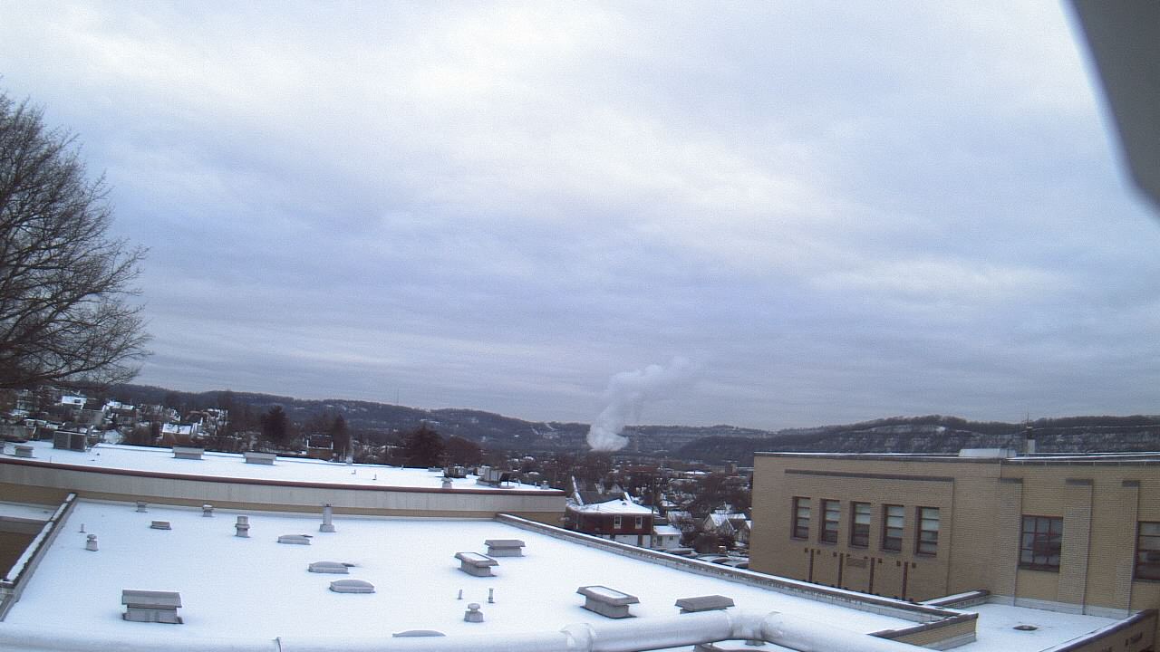 Thumbnail for current weather camera view from Roy A Hunt Elementary School in Arnold, Pennsylvania