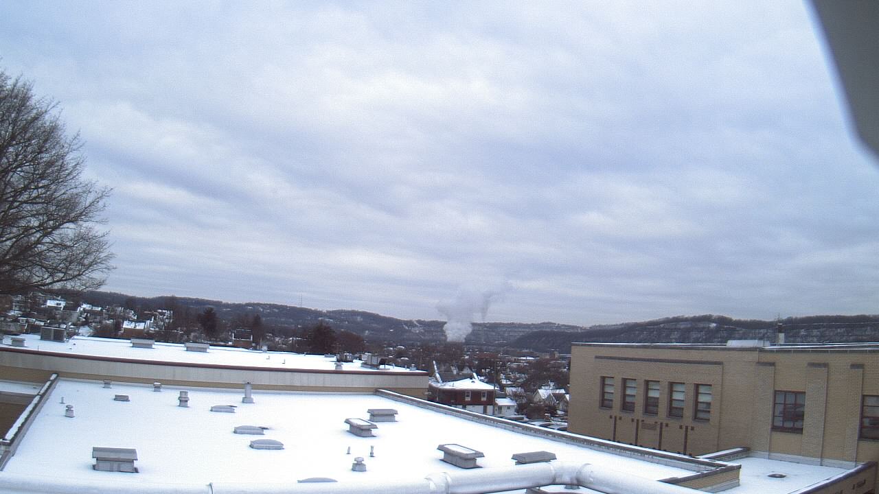 Thumbnail for current weather camera view from Roy A Hunt Elementary School in Arnold, Pennsylvania
