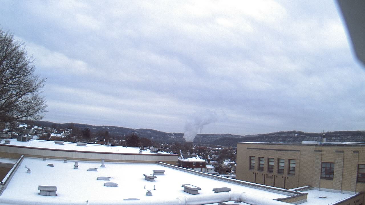 Thumbnail for current weather camera view from Roy A Hunt Elementary School in Arnold, Pennsylvania