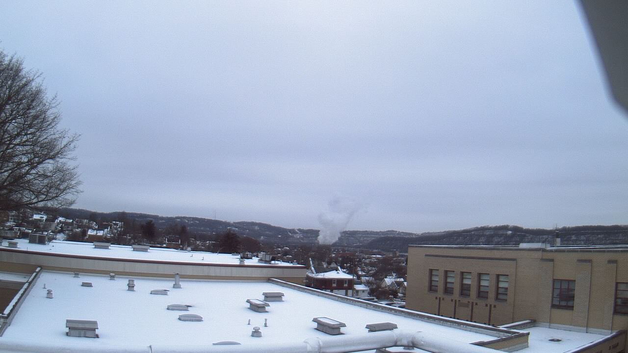 Thumbnail for current weather camera view from Roy A Hunt Elementary School in Arnold, Pennsylvania