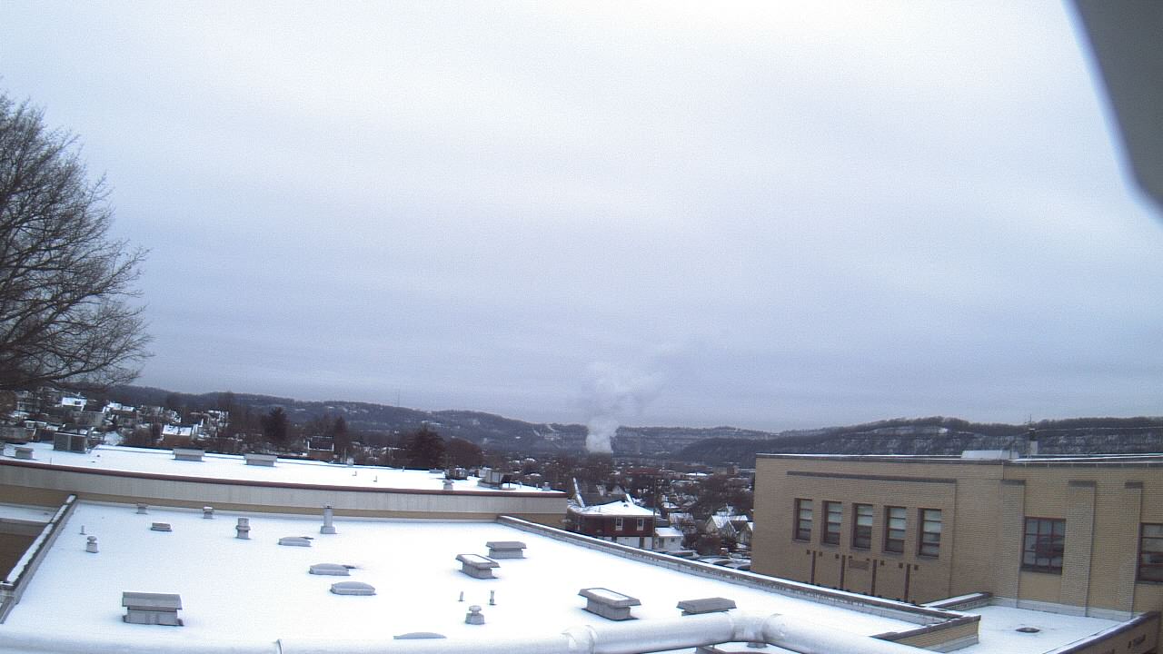 Thumbnail for current weather camera view from Roy A Hunt Elementary School in Arnold, Pennsylvania