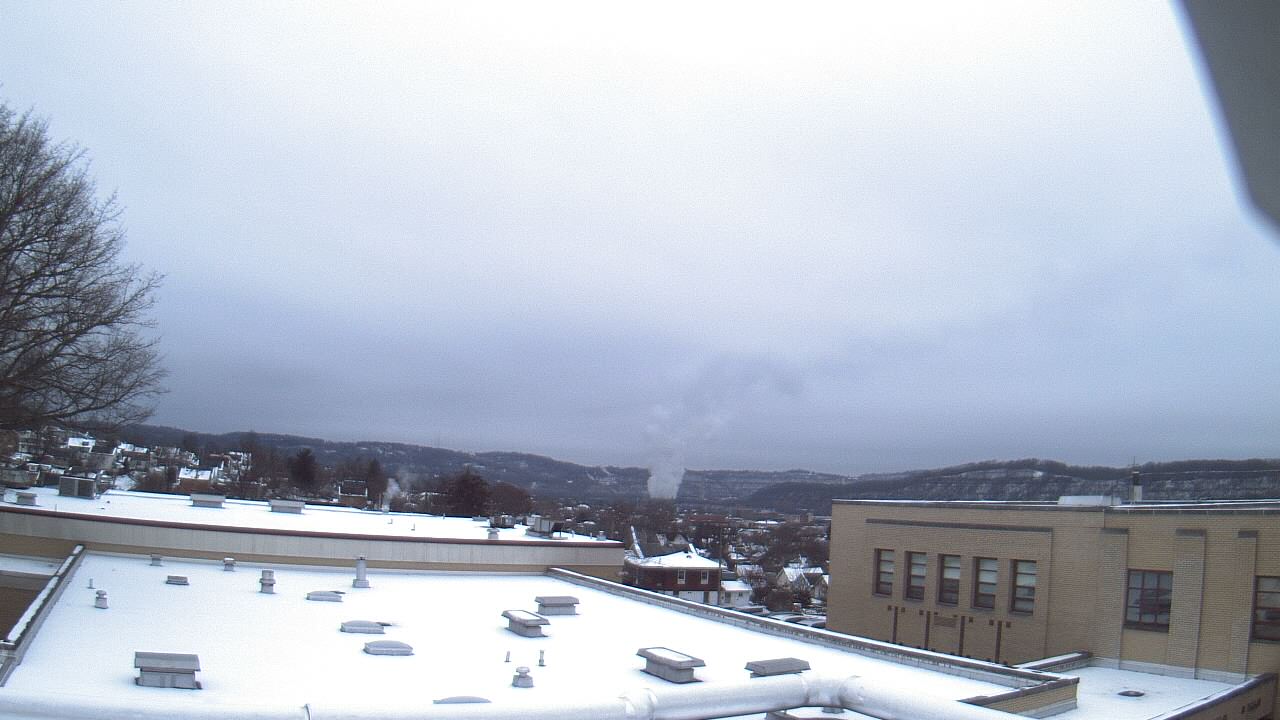 Thumbnail for current weather camera view from Roy A Hunt Elementary School in Arnold, Pennsylvania