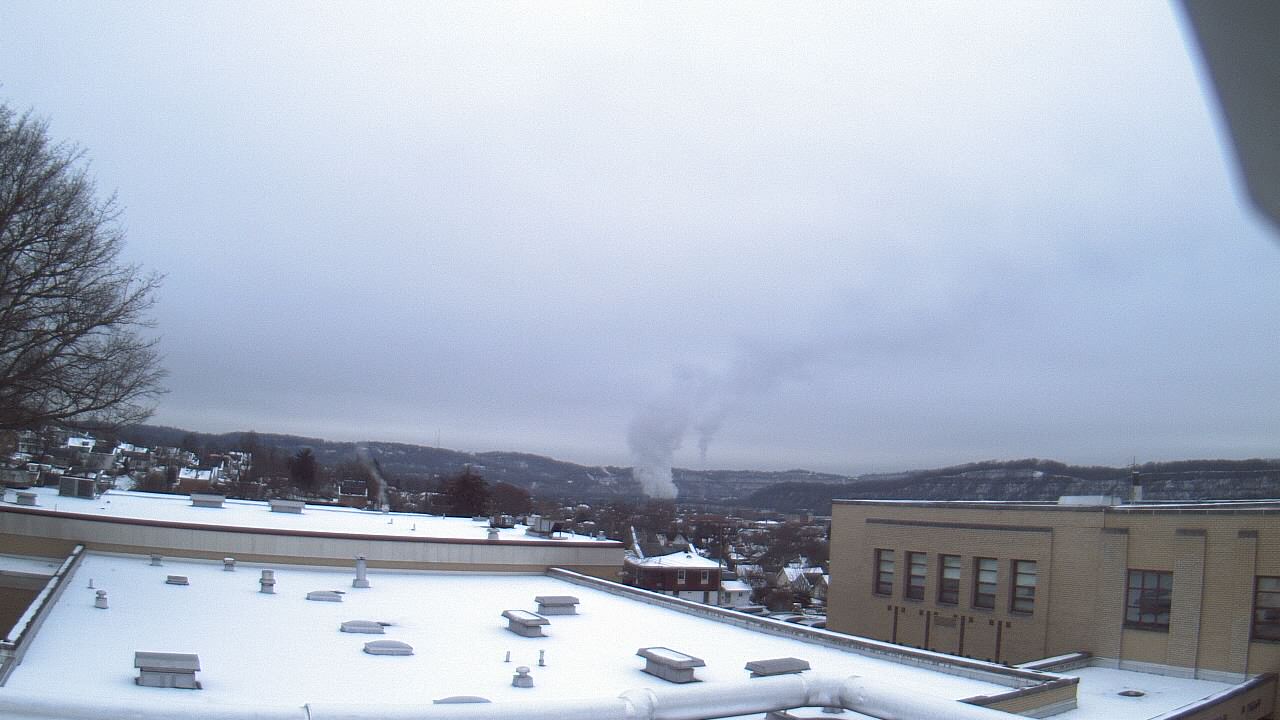 Thumbnail for current weather camera view from Roy A Hunt Elementary School in Arnold, Pennsylvania