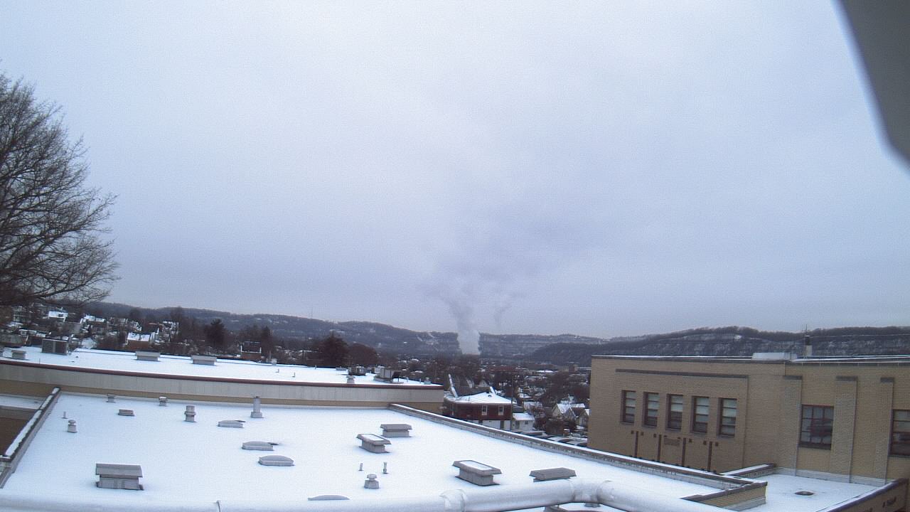 Thumbnail for current weather camera view from Roy A Hunt Elementary School in Arnold, Pennsylvania