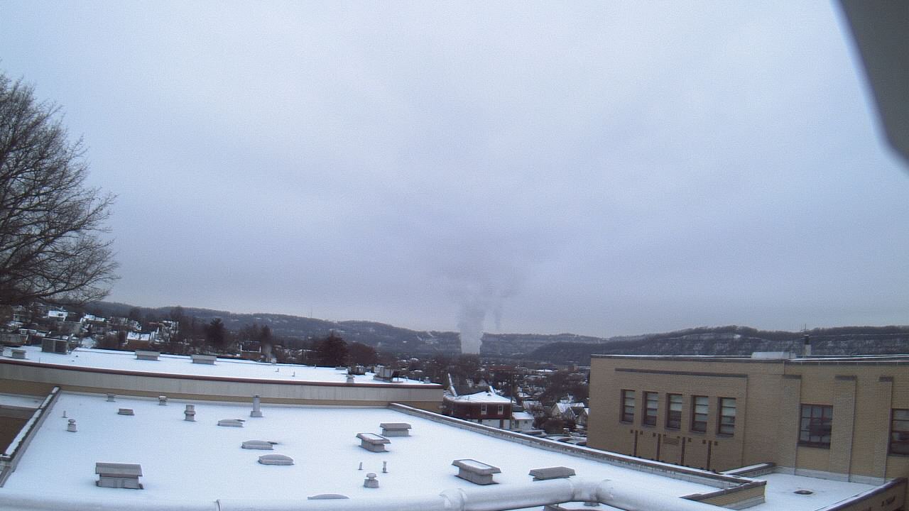 Thumbnail for current weather camera view from Roy A Hunt Elementary School in Arnold, Pennsylvania