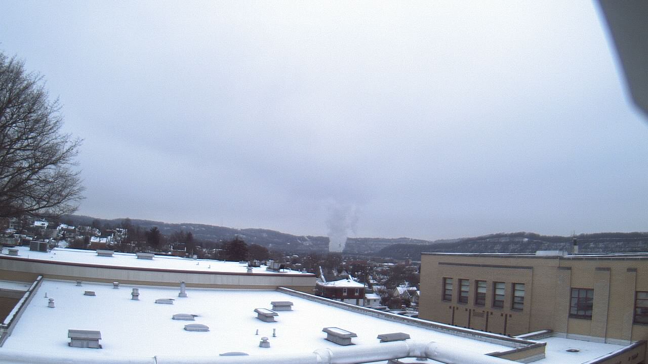 Thumbnail for current weather camera view from Roy A Hunt Elementary School in Arnold, Pennsylvania