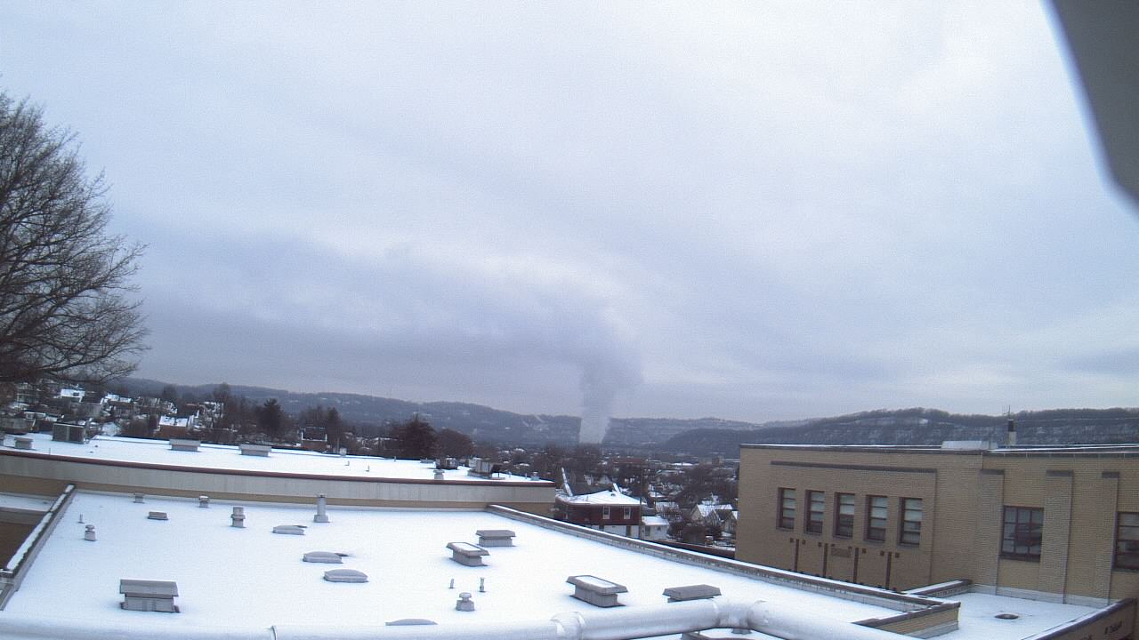 Thumbnail for current weather camera view from Roy A Hunt Elementary School in Arnold, Pennsylvania