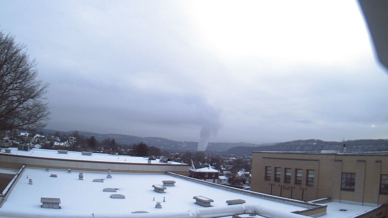 Thumbnail for current weather camera view from Roy A Hunt Elementary School in Arnold, Pennsylvania