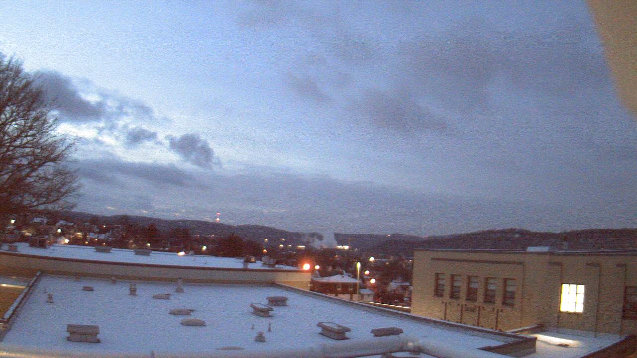Thumbnail for current weather camera view from Roy A Hunt Elementary School in Arnold, Pennsylvania