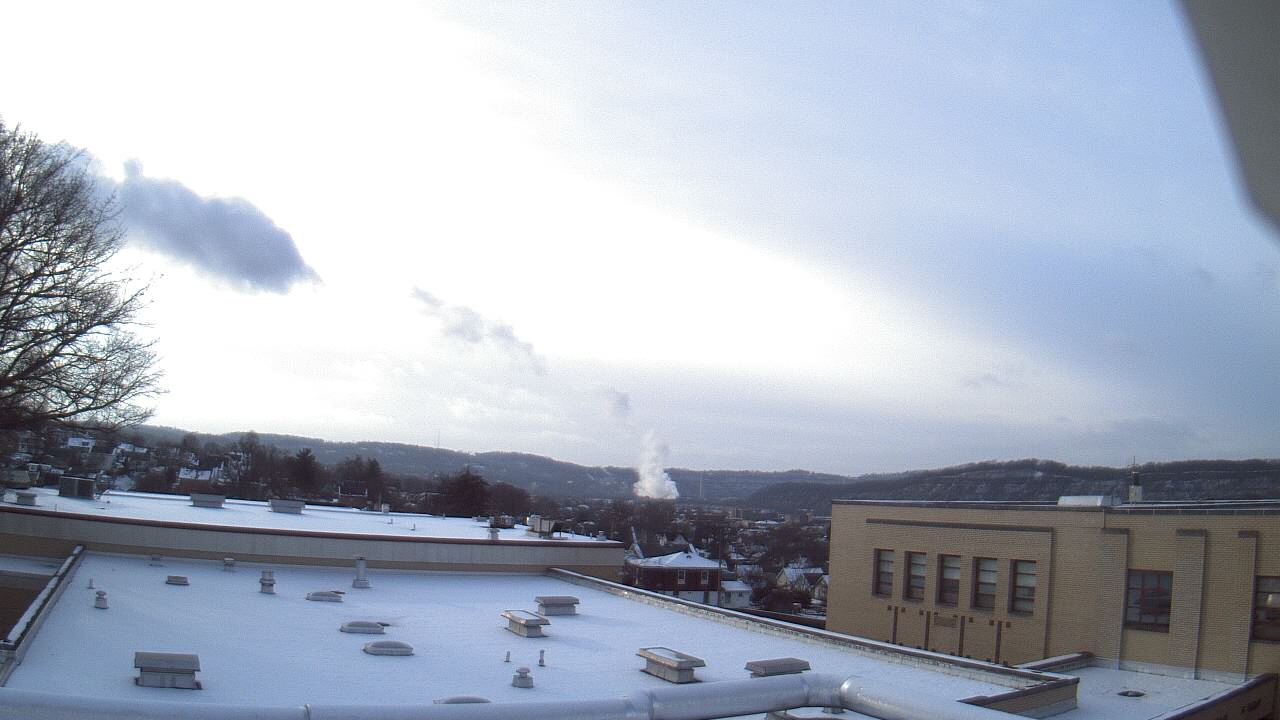 Thumbnail for current weather camera view from Roy A Hunt Elementary School in Arnold, Pennsylvania