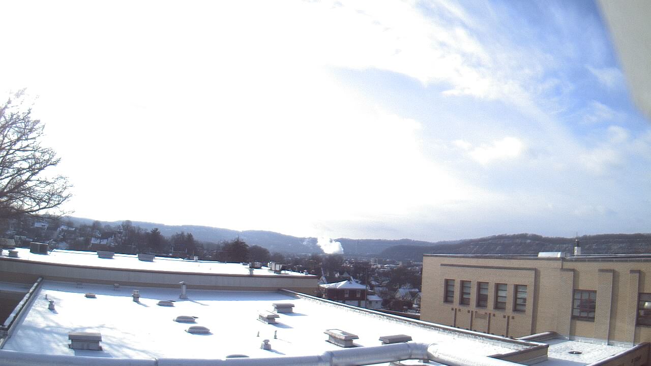 Thumbnail for current weather camera view from Roy A Hunt Elementary School in Arnold, Pennsylvania