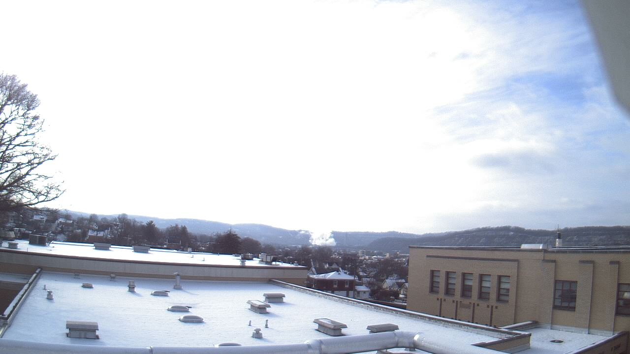 Thumbnail for current weather camera view from Roy A Hunt Elementary School in Arnold, Pennsylvania