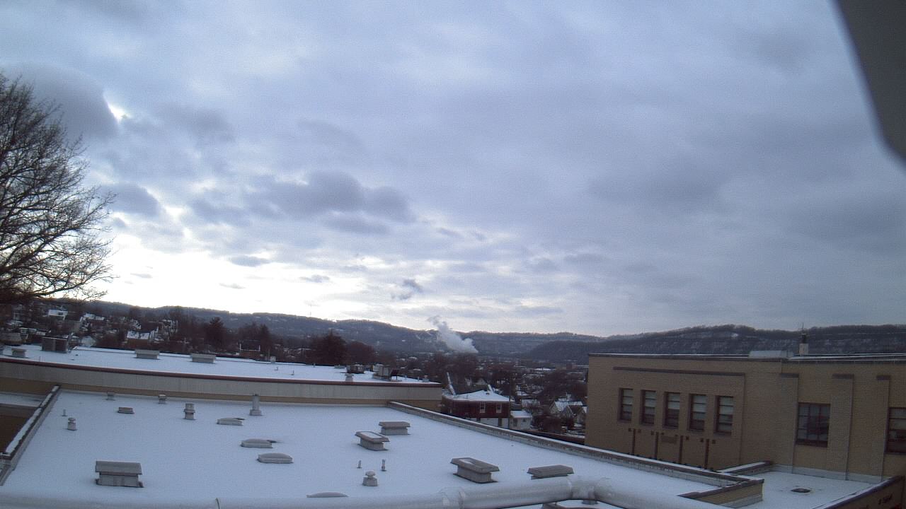 Thumbnail for current weather camera view from Roy A Hunt Elementary School in Arnold, Pennsylvania