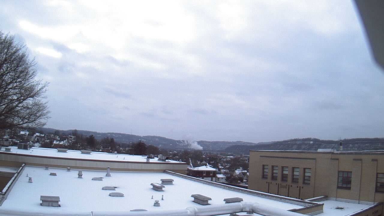 Thumbnail for current weather camera view from Roy A Hunt Elementary School in Arnold, Pennsylvania