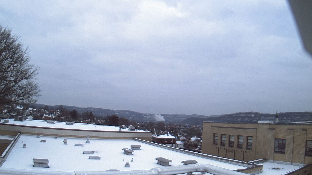 Thumbnail for current weather camera view from Roy A Hunt Elementary School in Arnold, Pennsylvania