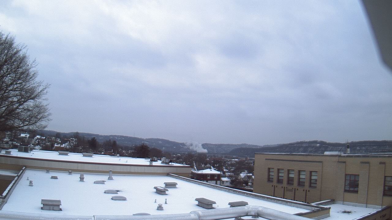 Thumbnail for current weather camera view from Roy A Hunt Elementary School in Arnold, Pennsylvania