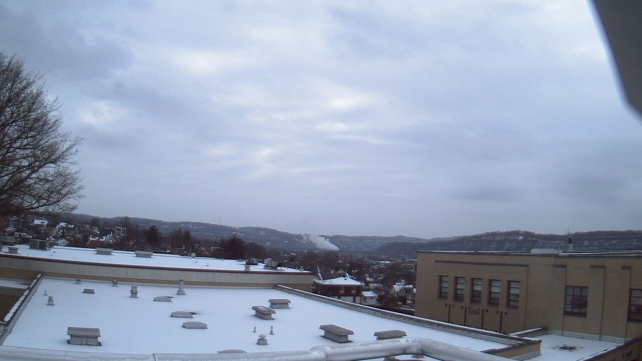 Thumbnail for current weather camera view from Roy A Hunt Elementary School in Arnold, Pennsylvania
