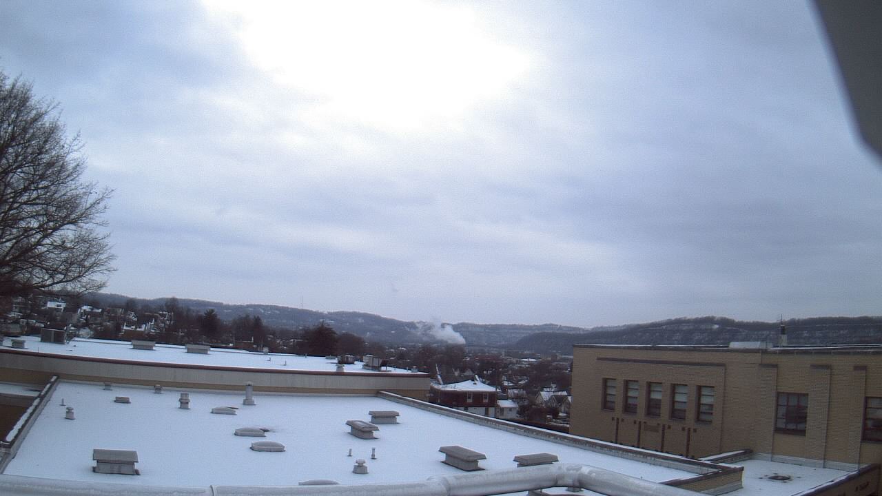 Thumbnail for current weather camera view from Roy A Hunt Elementary School in Arnold, Pennsylvania