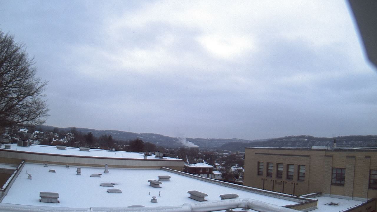 Thumbnail for current weather camera view from Roy A Hunt Elementary School in Arnold, Pennsylvania