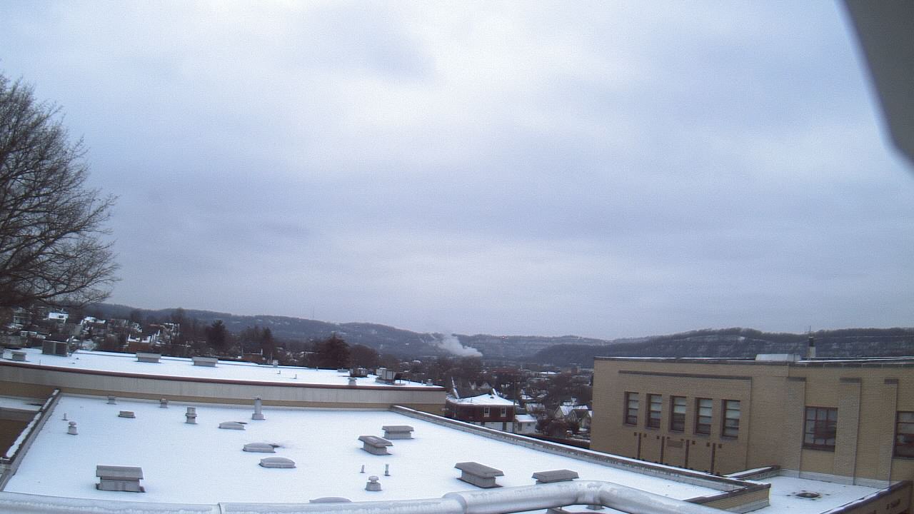 Thumbnail for current weather camera view from Roy A Hunt Elementary School in Arnold, Pennsylvania
