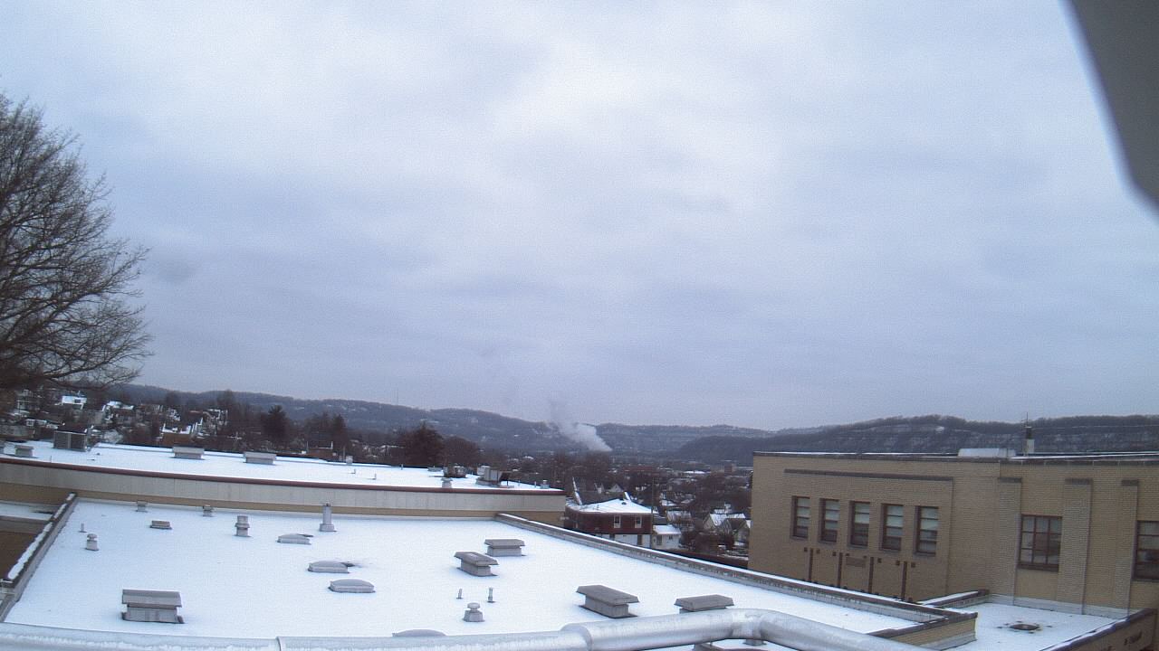 Thumbnail for current weather camera view from Roy A Hunt Elementary School in Arnold, Pennsylvania
