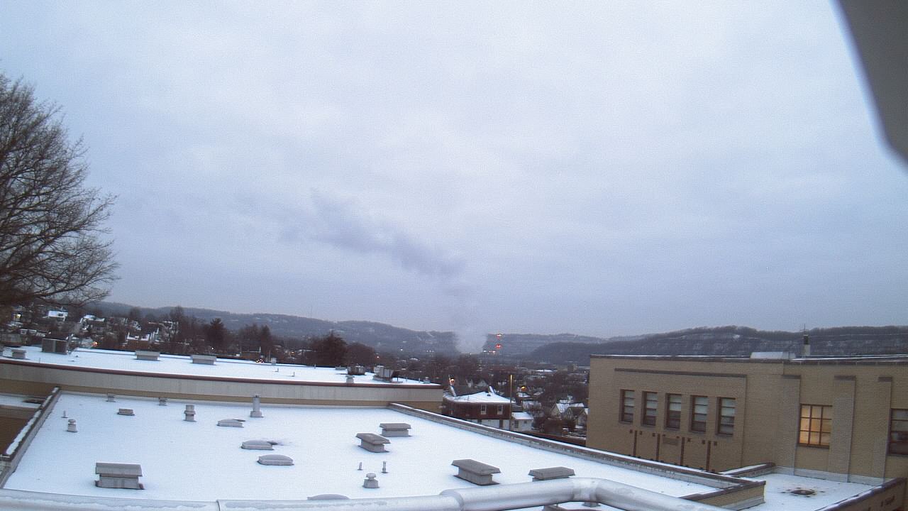Thumbnail for current weather camera view from Roy A Hunt Elementary School in Arnold, Pennsylvania