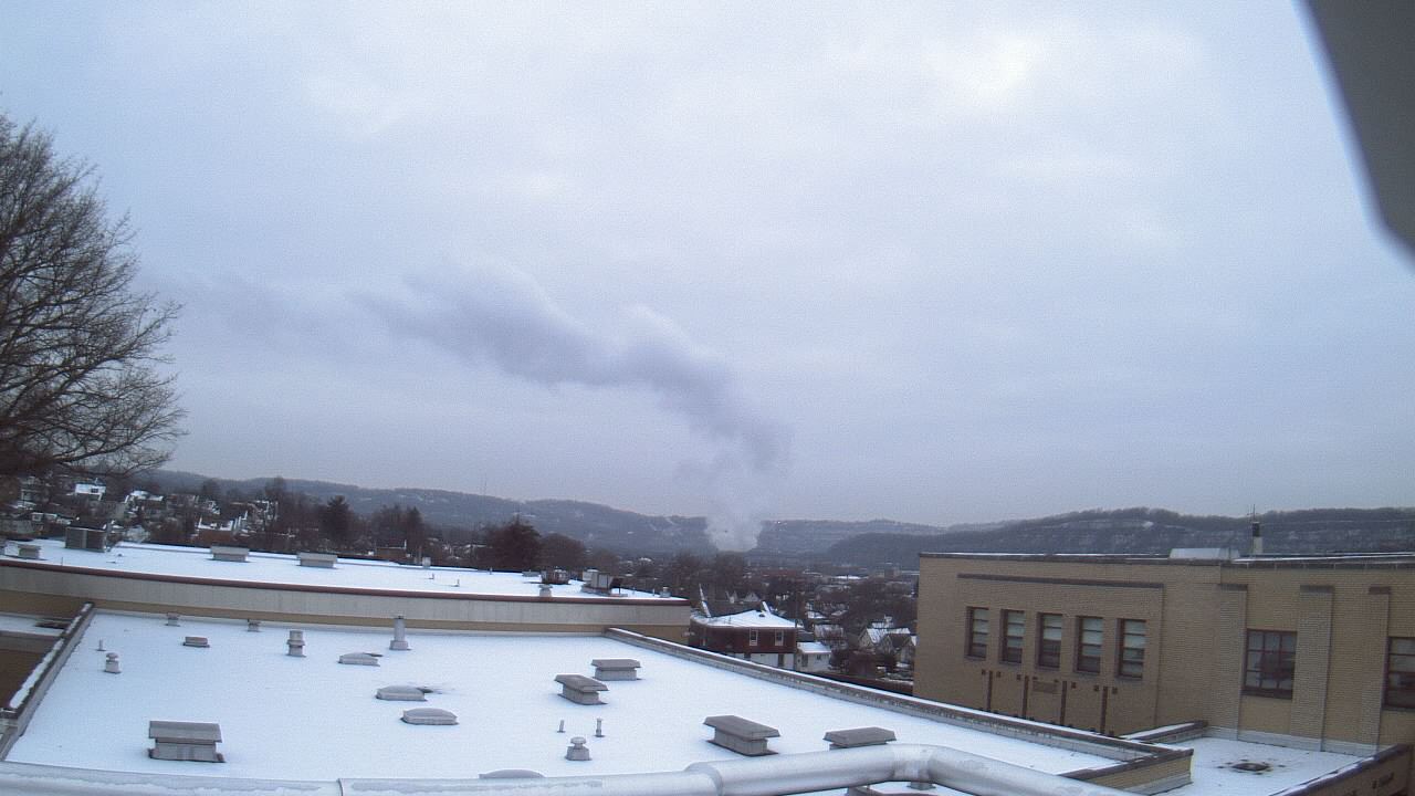 Thumbnail for current weather camera view from Roy A Hunt Elementary School in Arnold, Pennsylvania