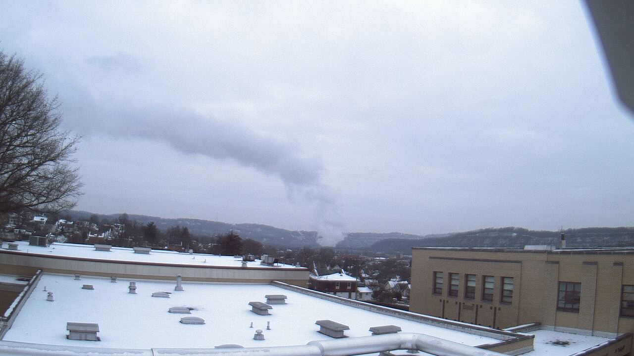 Thumbnail for current weather camera view from Roy A Hunt Elementary School in Arnold, Pennsylvania