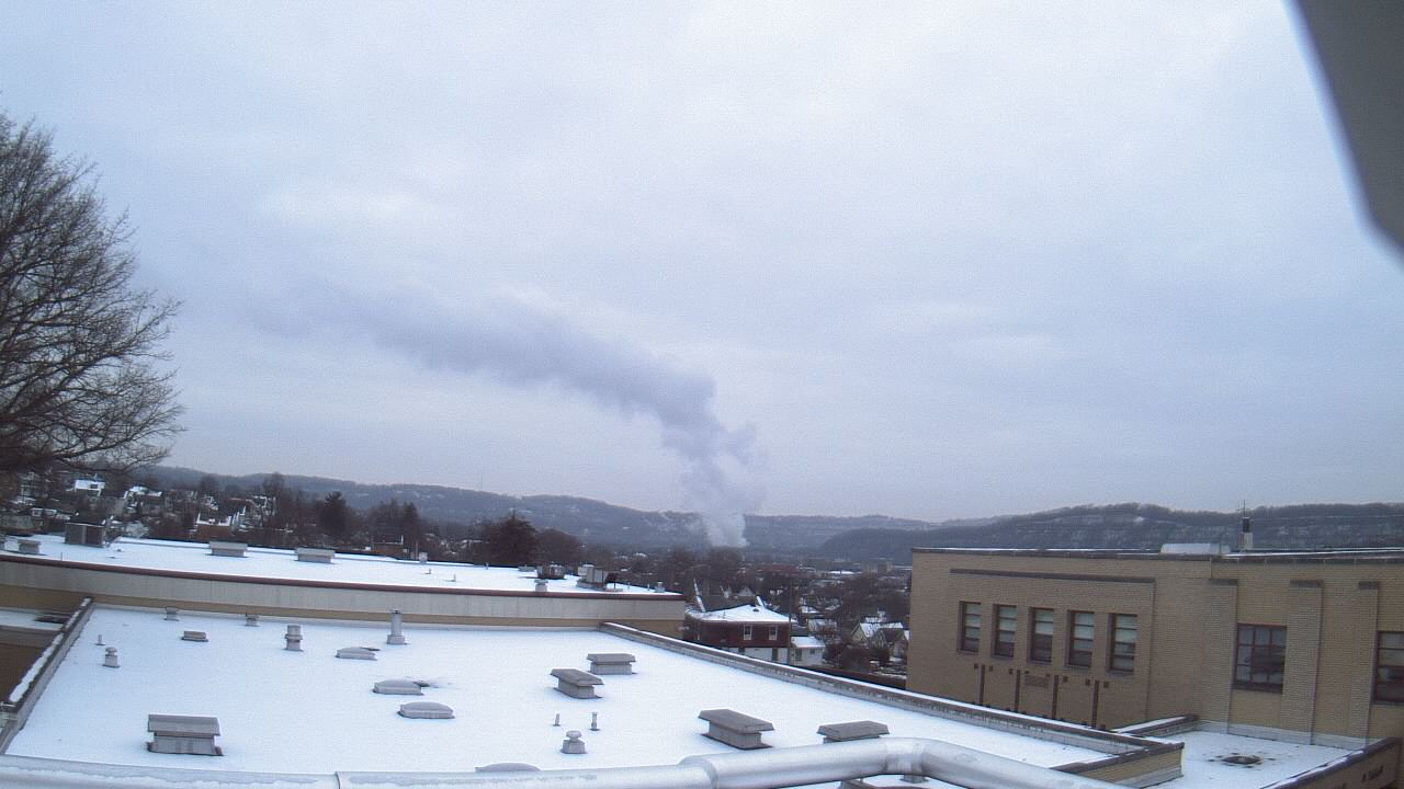 Thumbnail for current weather camera view from Roy A Hunt Elementary School in Arnold, Pennsylvania