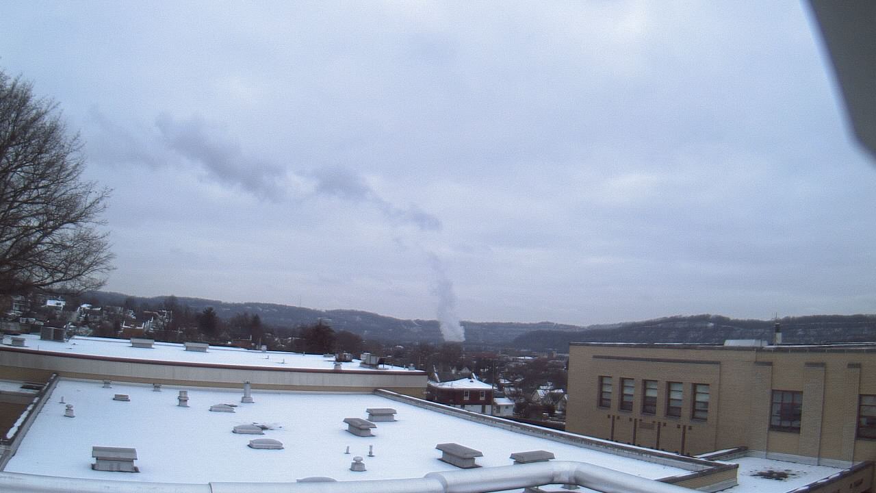 Thumbnail for current weather camera view from Roy A Hunt Elementary School in Arnold, Pennsylvania