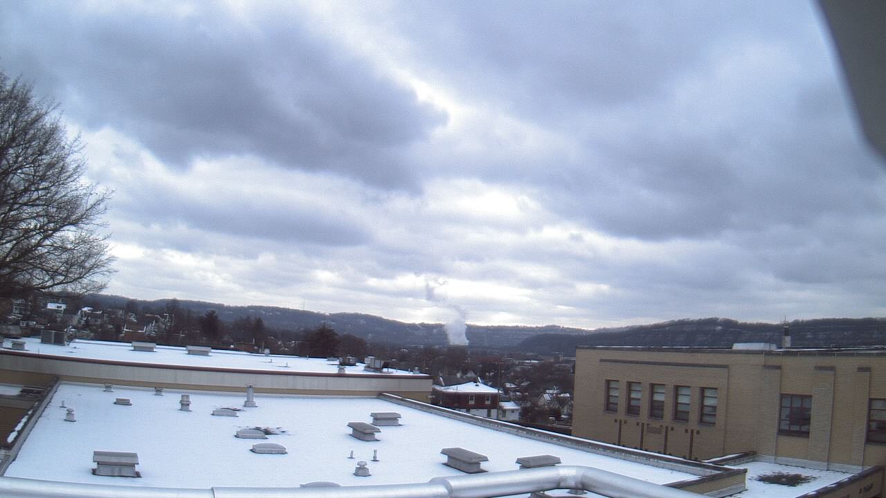 Thumbnail for current weather camera view from Roy A Hunt Elementary School in Arnold, Pennsylvania