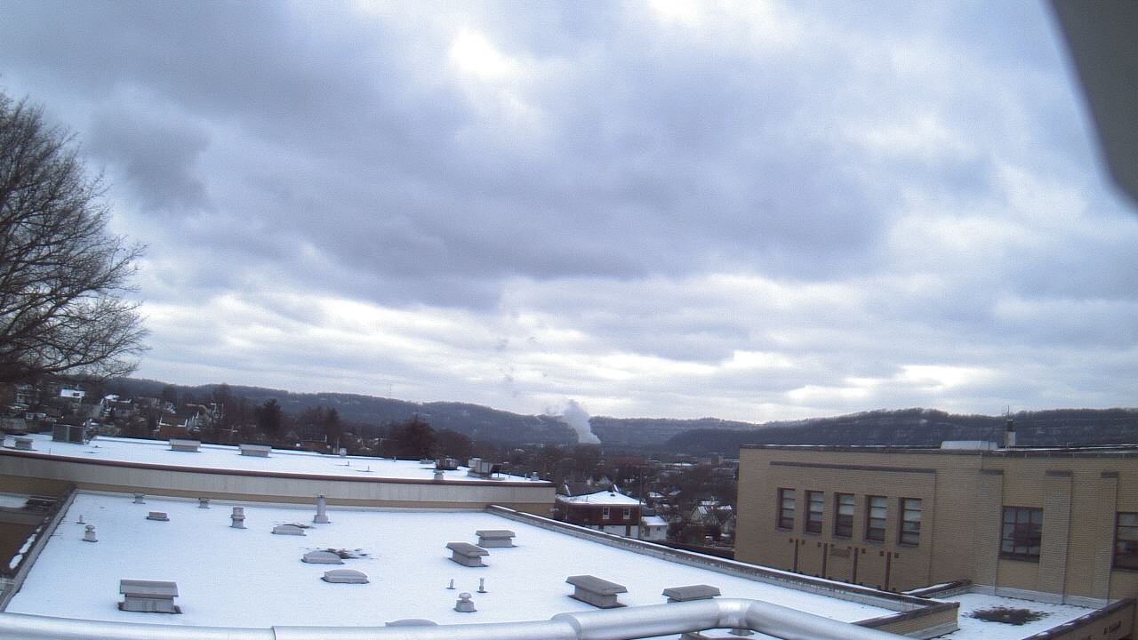 Thumbnail for current weather camera view from Roy A Hunt Elementary School in Arnold, Pennsylvania