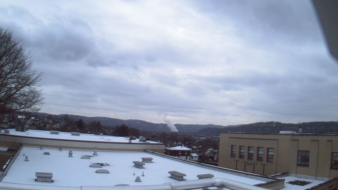 Thumbnail for current weather camera view from Roy A Hunt Elementary School in Arnold, Pennsylvania